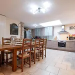 4 Bedroom Lovely In *